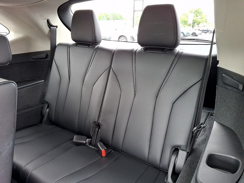 Used 2024 Acura MDX w/ Technology Package AWD/4WD image 13