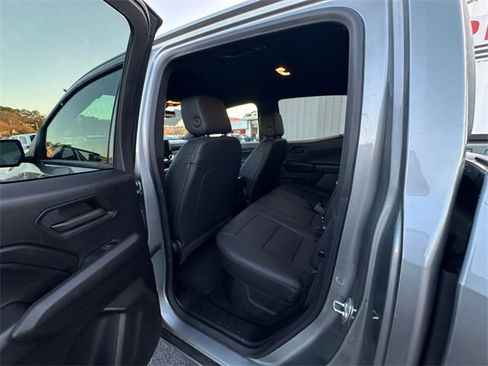 Used 2024 Chevrolet Colorado Trail Boss w/ Safety Package image 18