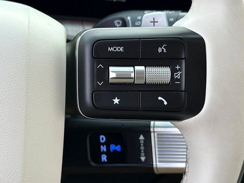 Certified 2025 Hyundai Santa Fe Calligraphy image 17