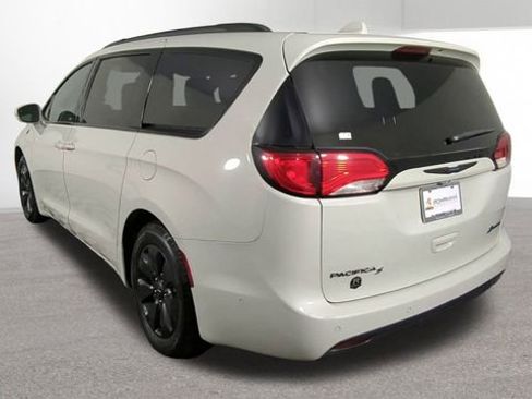 Used 2020 Chrysler Pacifica Limited w/ Advanced Safetytec Group image 9