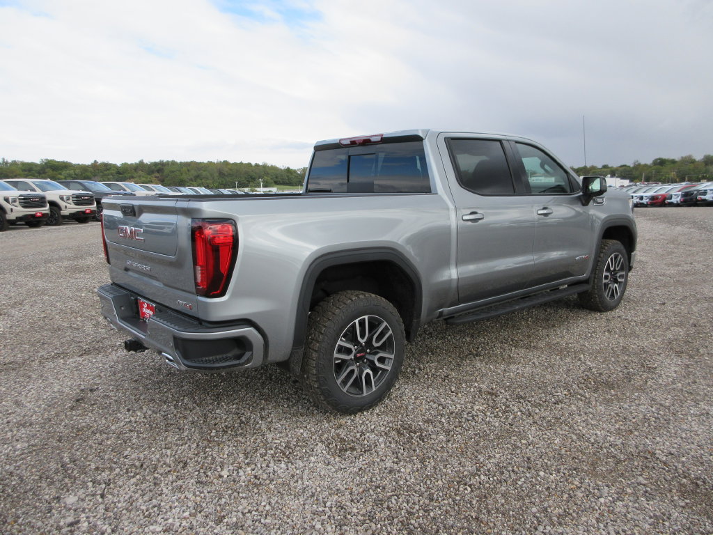 New 2026 GMC Sierra 1500 AT4 w/ AT4 Premium Package AWD/4WD image 4