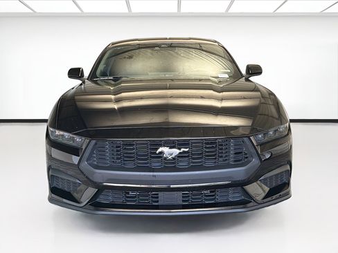 Used 2025 Ford Mustang Coupe image 2