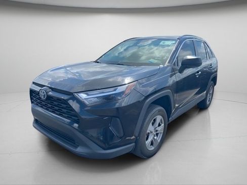 Used 2024 Toyota RAV4 LE AWD/4WD image 2