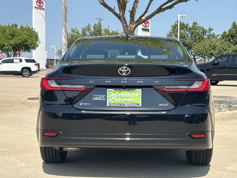 Used 2026 Toyota Camry XLE FWD image 4