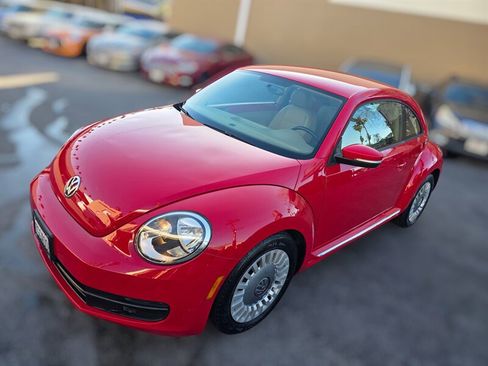 Used 2014 Volkswagen Beetle 2.5 image 2