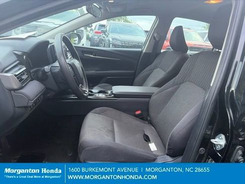 Used 2025 Toyota Camry LE FWD image 12
