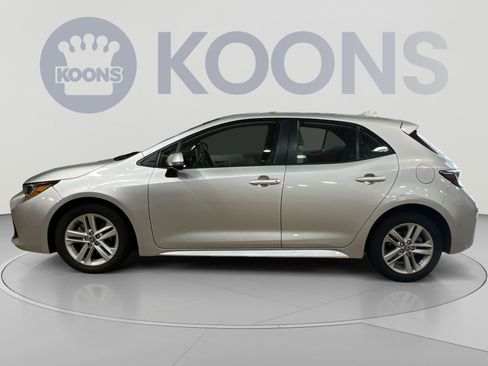Used 2020 Toyota Corolla SE FWD image 2