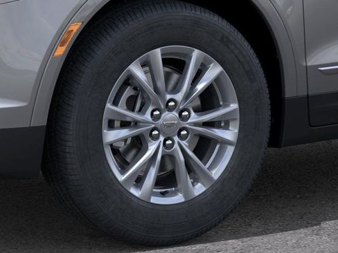 New 2025 Cadillac XT5 Luxury image 9