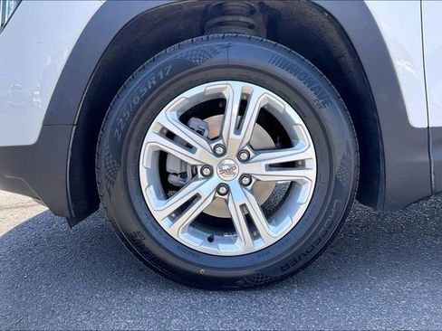 Used 2024 GMC Terrain SLE w/ Driver Convenience Package AWD/4WD image 8