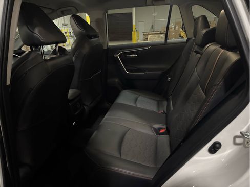 Used 2024 Toyota RAV4 Adventure AWD/4WD image 5