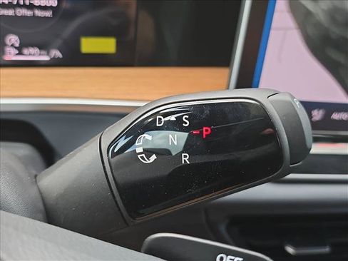 New 2026 Volkswagen Tiguan SEL R-Line AWD/4WD image 19