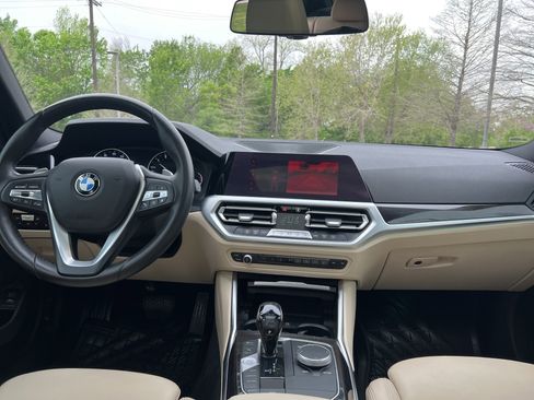 Used 2019 BMW 330i Sedan w/ Driving Assistance Package image 26