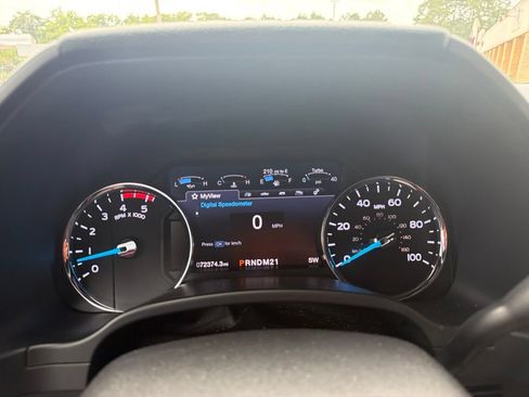 Used 2019 Ford F250 Platinum w/ Platinum Ultimate Package AWD/4WD image 25