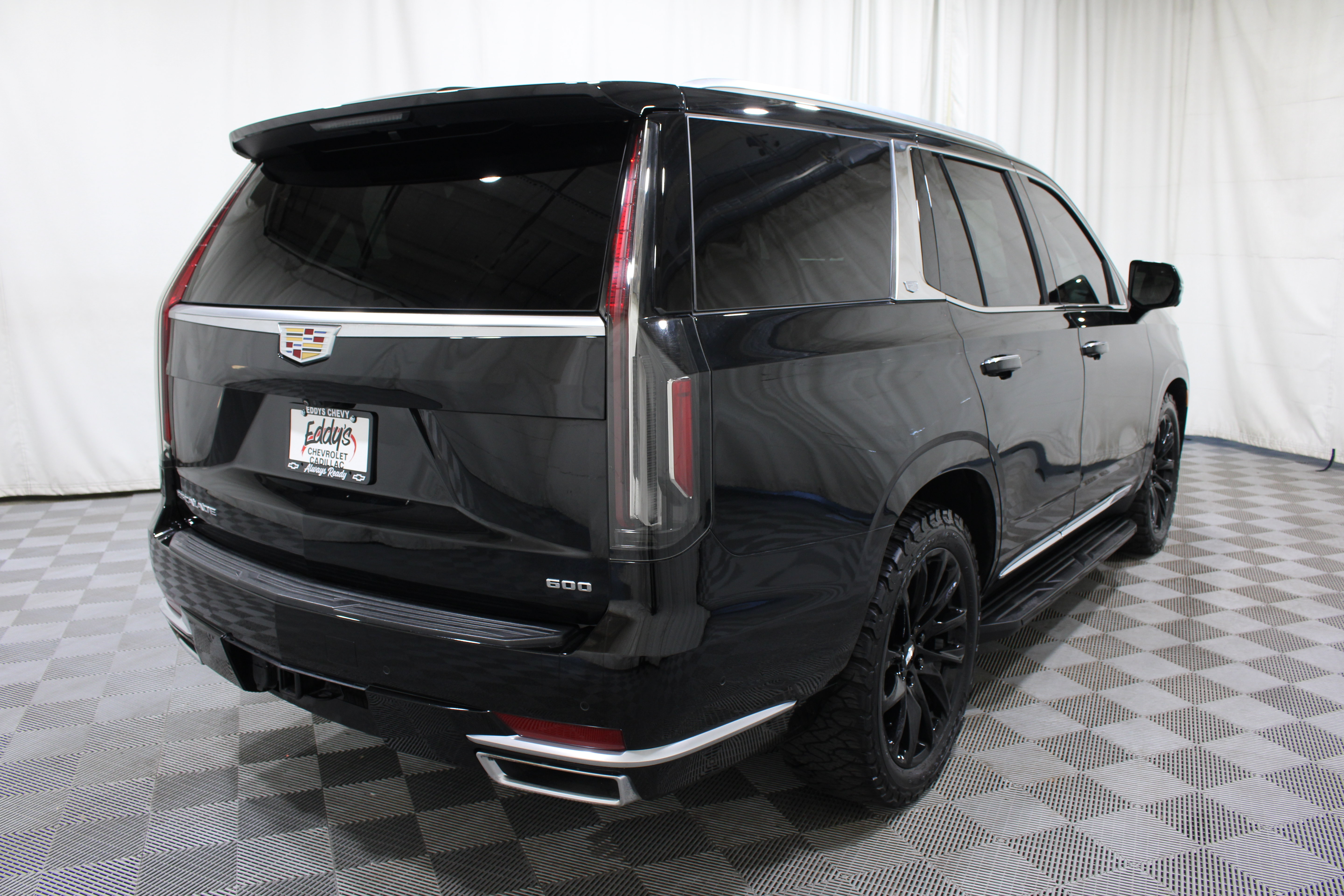 Used 2021 Cadillac Escalade Premium Luxury w/ Driver Assist Tech Package AWD/4WD image 33