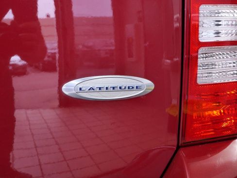Used 2015 Jeep Patriot Latitude AWD/4WD image 10