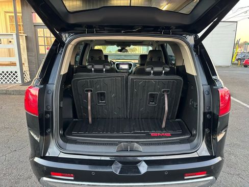 Used 2018 GMC Acadia Denali image 15