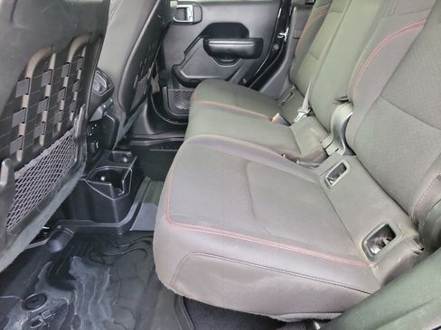 Used 2020 Jeep Gladiator Rubicon image 7