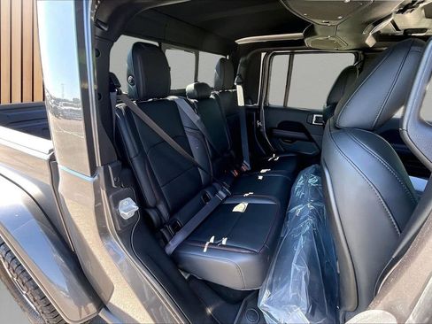 New 2026 Jeep Gladiator Rubicon AWD/4WD image 20