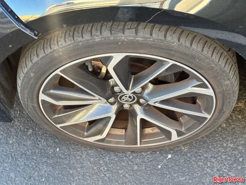 Certified 2020 Toyota Corolla SE w/ SE Premium Package FWD image 8