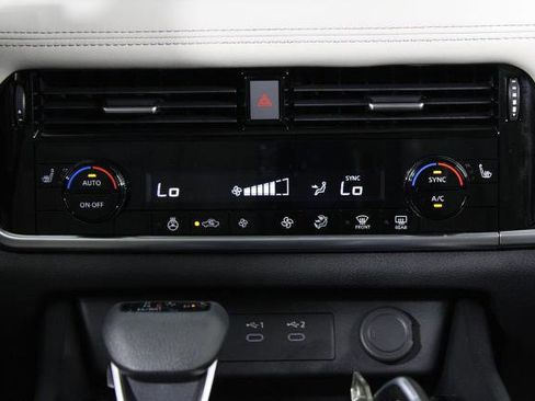 Certified 2025 Nissan Rogue SL image 22