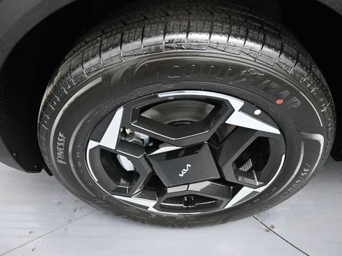 New 2026 Kia Sportage EX image 14