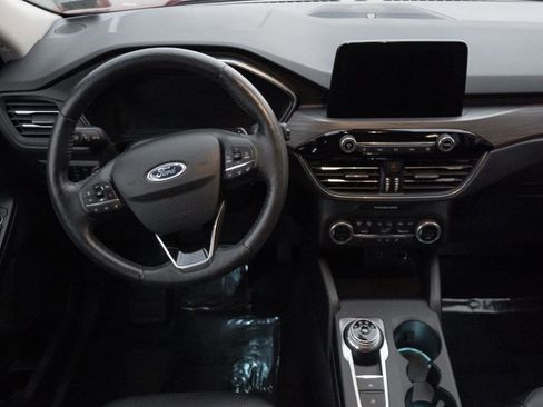 Used 2020 Ford Escape Titanium image 15