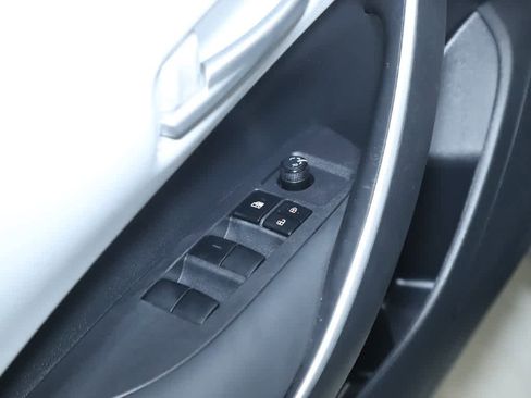 Certified 2024 Toyota Corolla SE image 16