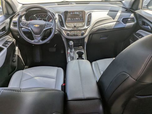 Used 2018 Chevrolet Equinox Premier FWD image 17