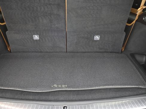 Used 2025 Jeep Grand Cherokee L Summit AWD/4WD image 34