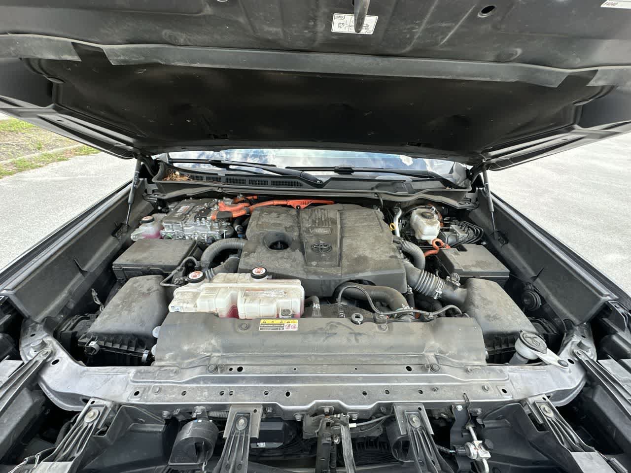Used 2022 Toyota Tundra Platinum w/ Advanced Package RWD image 14