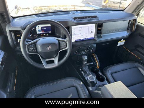 Used 2024 Ford Bronco Badlands image 22