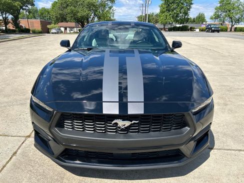 Used 2025 Ford Mustang Premium RWD image 10