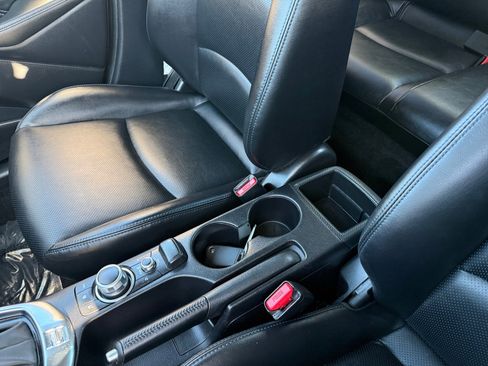 Used 2020 Toyota Yaris XLE image 14