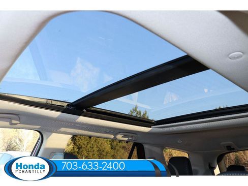 New 2025 Honda Pilot Touring image 22