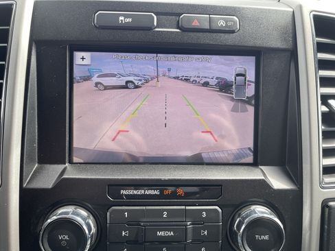 Used 2019 Ford F150 Lariat RWD image 26