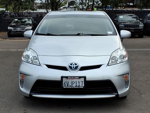Used 2012 Toyota Prius Two FWD image 2