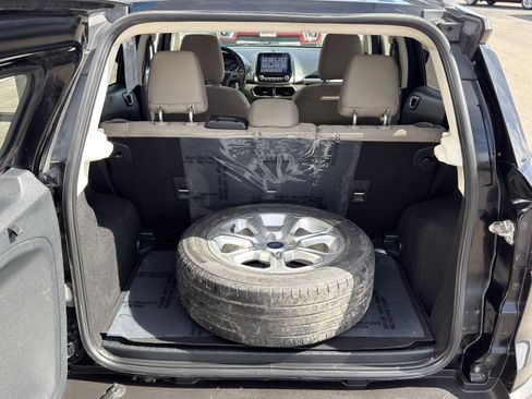 Used 2019 Ford EcoSport SE w/ SE Convenience Package image 9