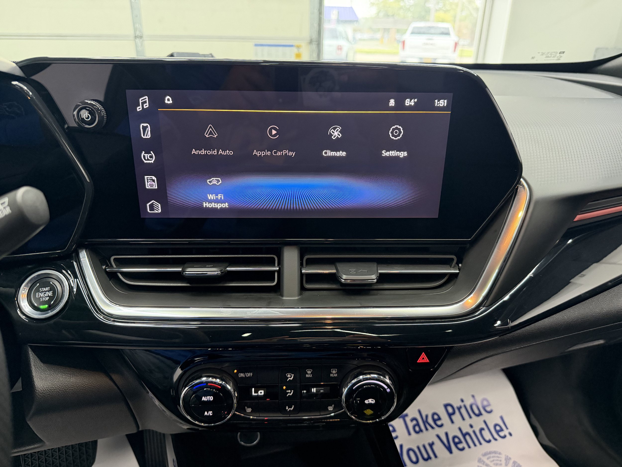 Used 2024 Chevrolet Trax RS w/ Sunroof Package FWD image 19