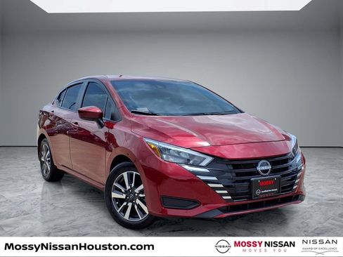 Used 2025 Nissan Versa SV w/ Trunk Package FWD image 1