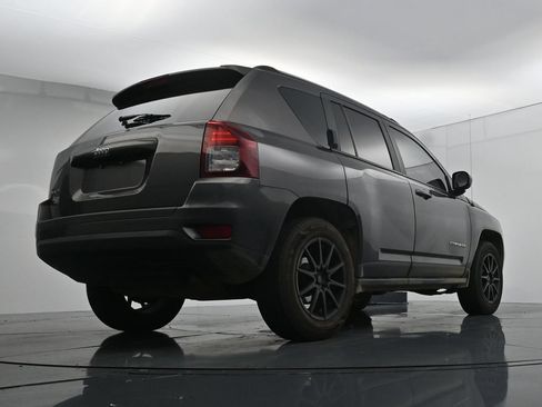 Used 2017 Jeep Compass Sport w/ Power Value Group AWD/4WD image 22