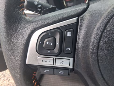 Used 2017 Subaru Crosstrek 2.0i Premium AWD/4WD image 19