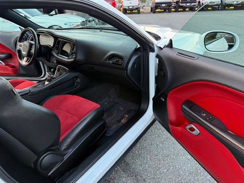 Used 2017 Dodge Challenger R/T Scat Pack w/ Leather Interior Group image 8