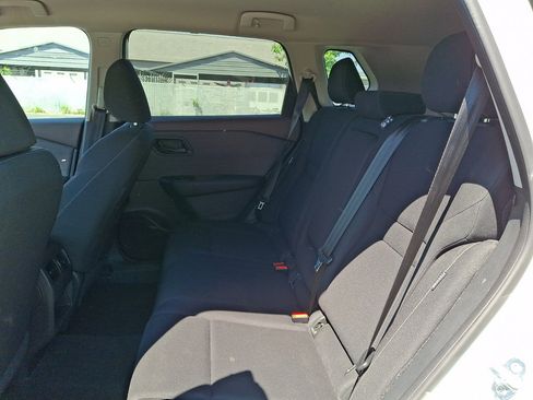 Used 2023 Nissan Rogue S AWD/4WD image 20