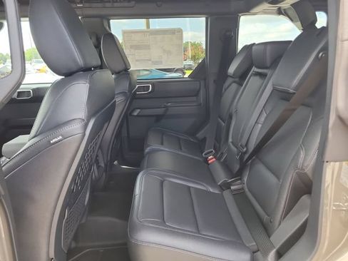 New 2026 Ford Bronco Badlands AWD/4WD image 13