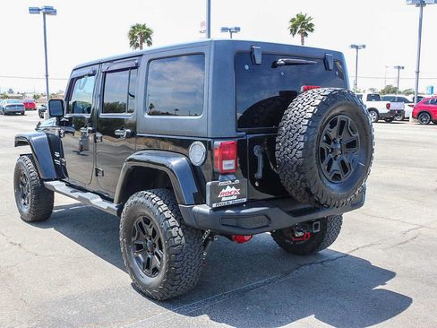 Used 2007 Jeep Wrangler Unlimited Sahara w/ Trailer Tow Group AWD/4WD image 9