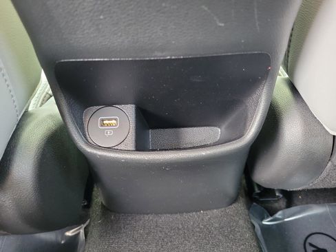 Used 2023 Hyundai Kona Limited image 13