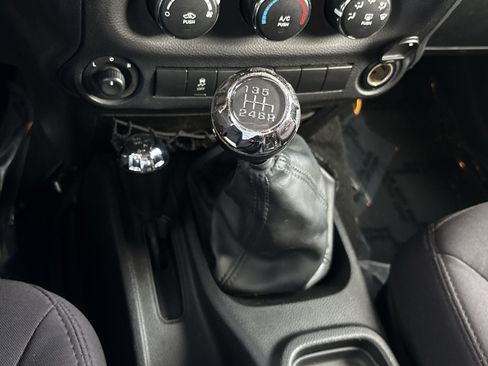 Used 2013 Jeep Wrangler Sport AWD/4WD image 19
