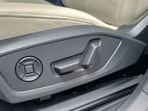 Used 2024 Audi Q3 2.0T Premium AWD/4WD image 16