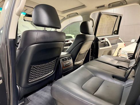Used 2019 Toyota Land Cruiser image 21