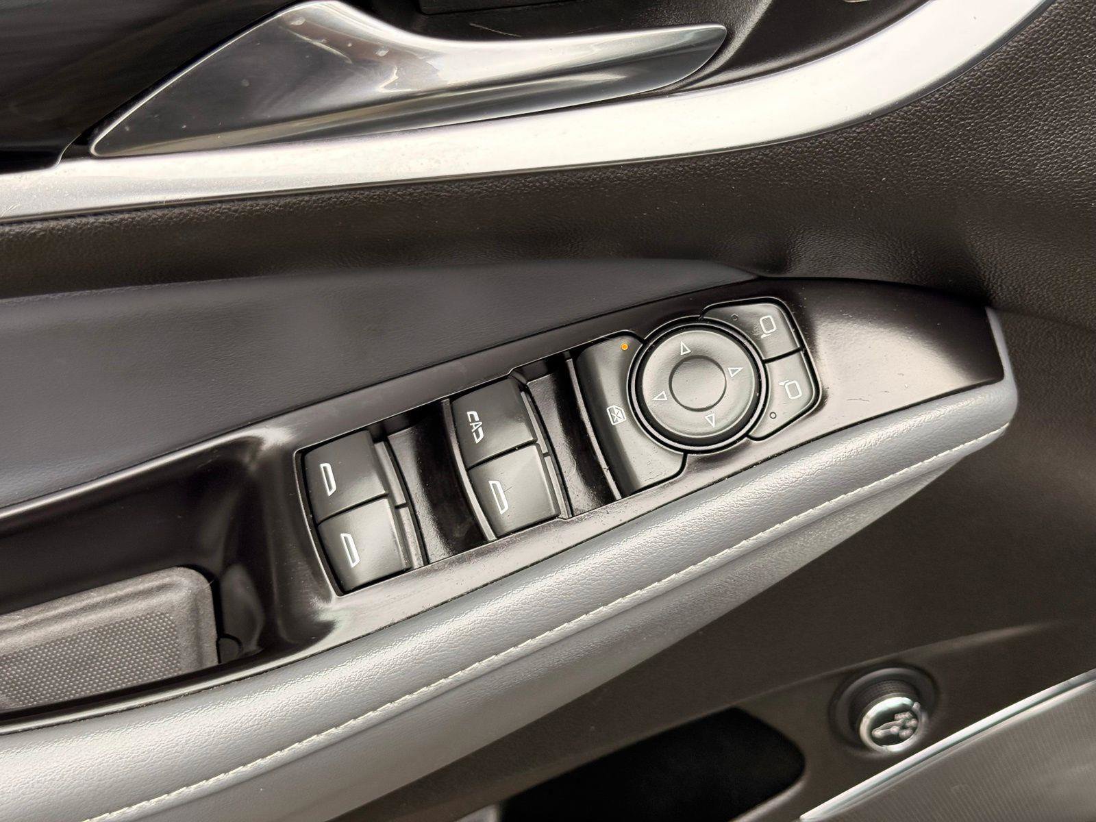 Used 2020 Buick Enclave Essence FWD image 10